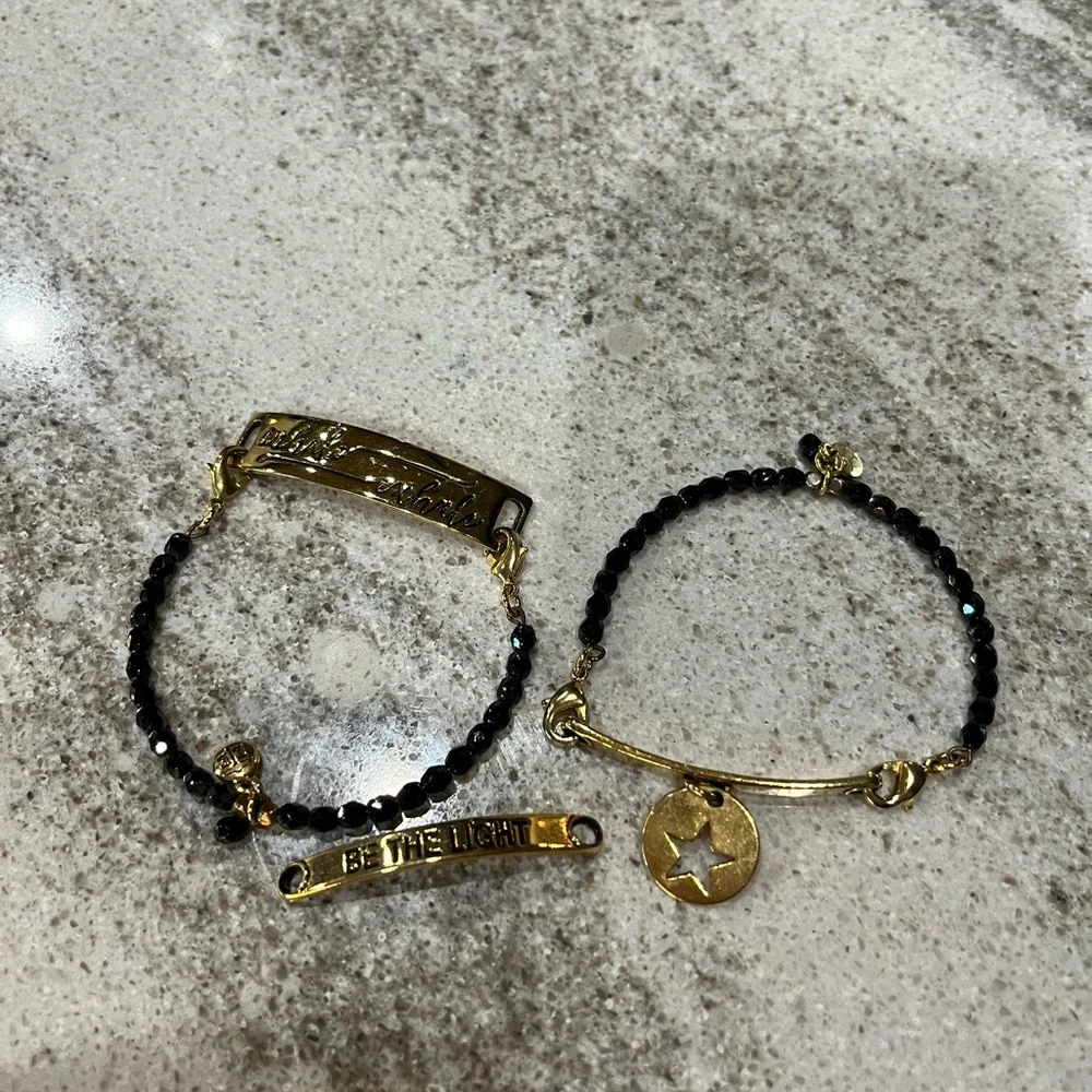 Bracelets - Picture 1 of 4